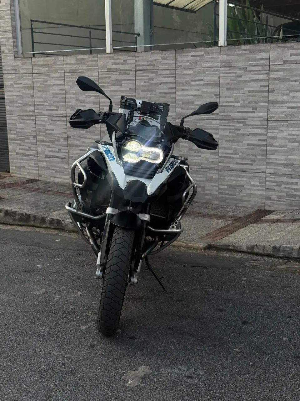 BMW 1200