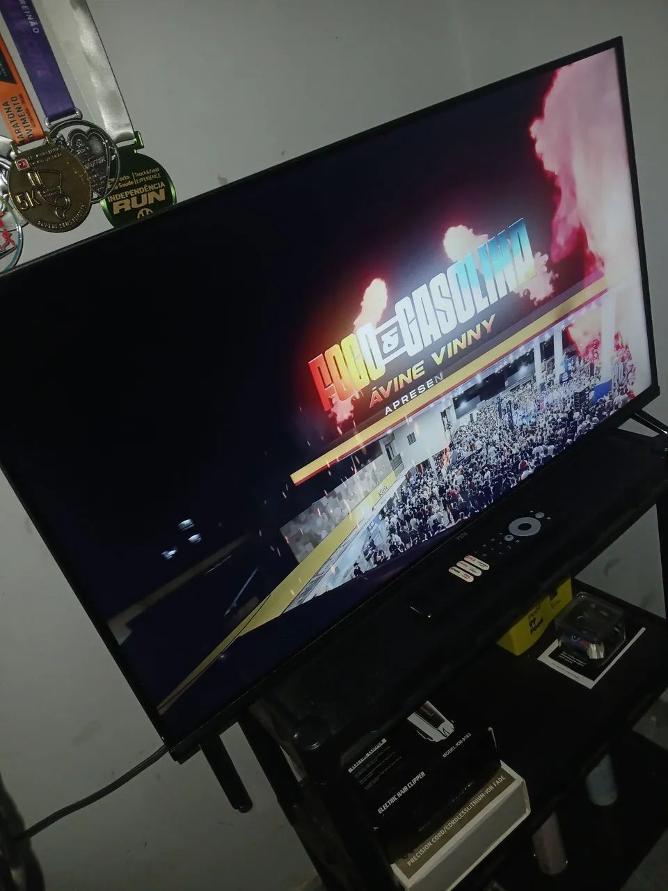 Vendo TV TCL 32 Polegadas Semi Nova - Foto 2