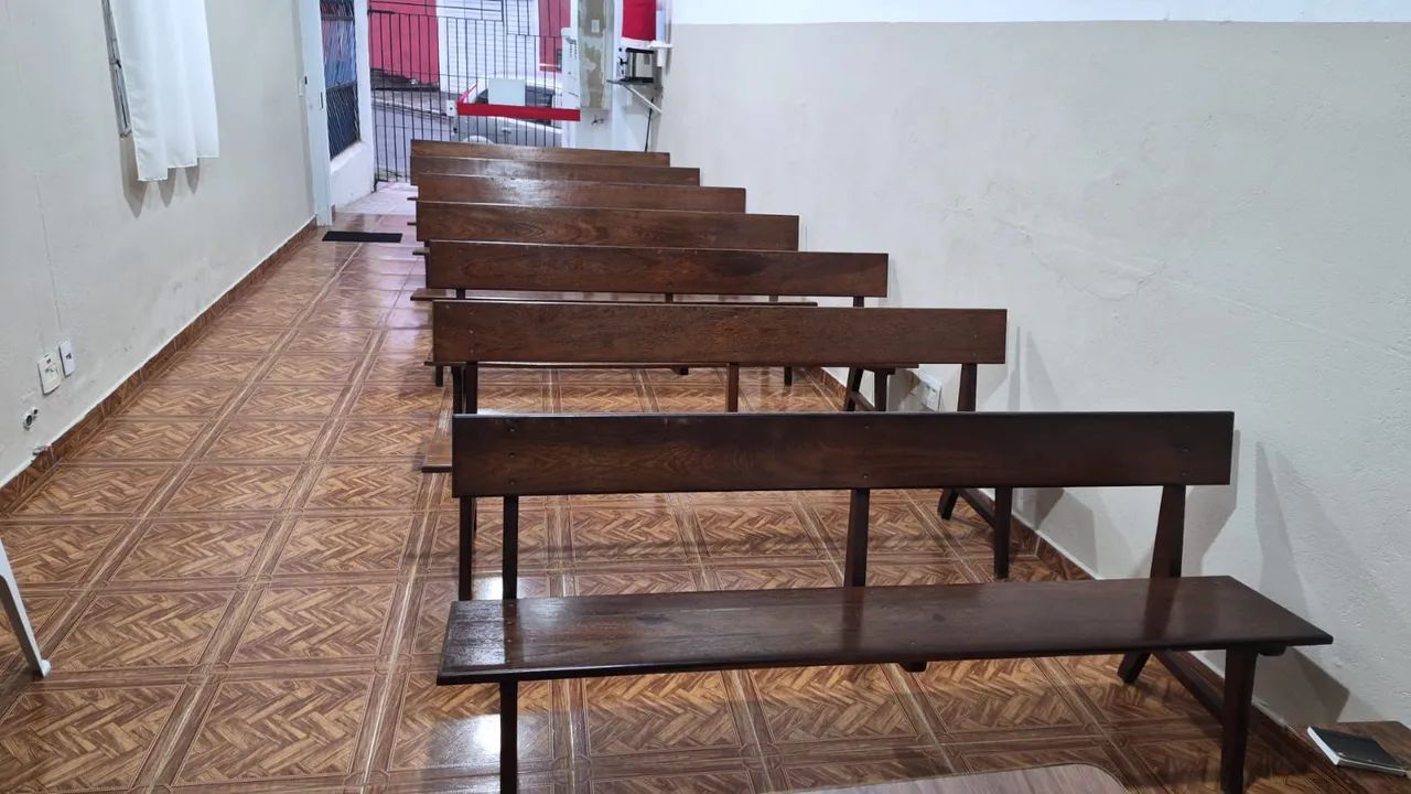 Bancos de Madeira