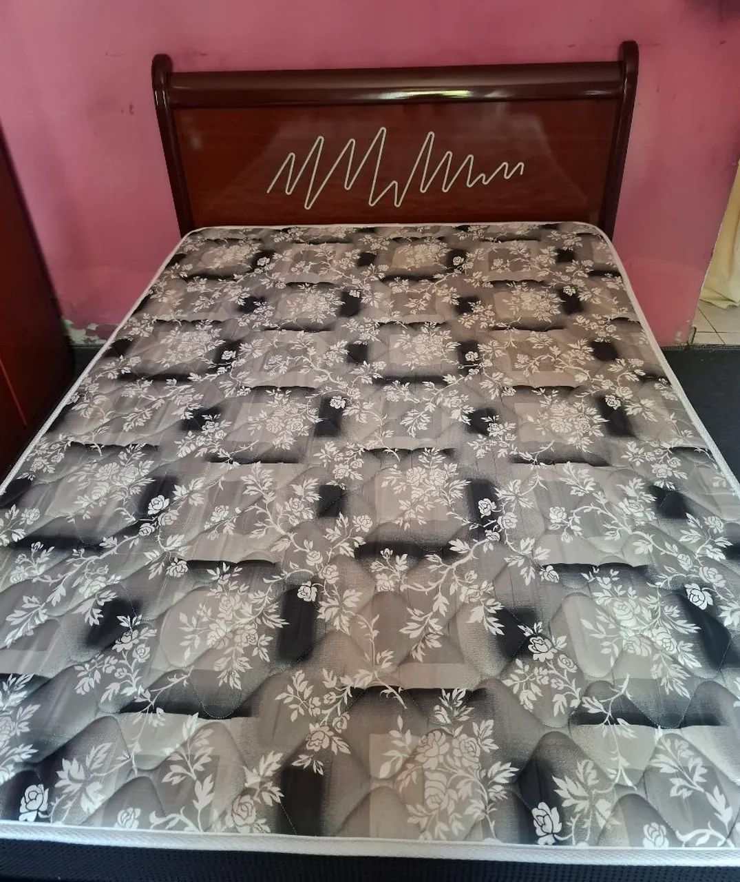 Cama de Casal e Colchão