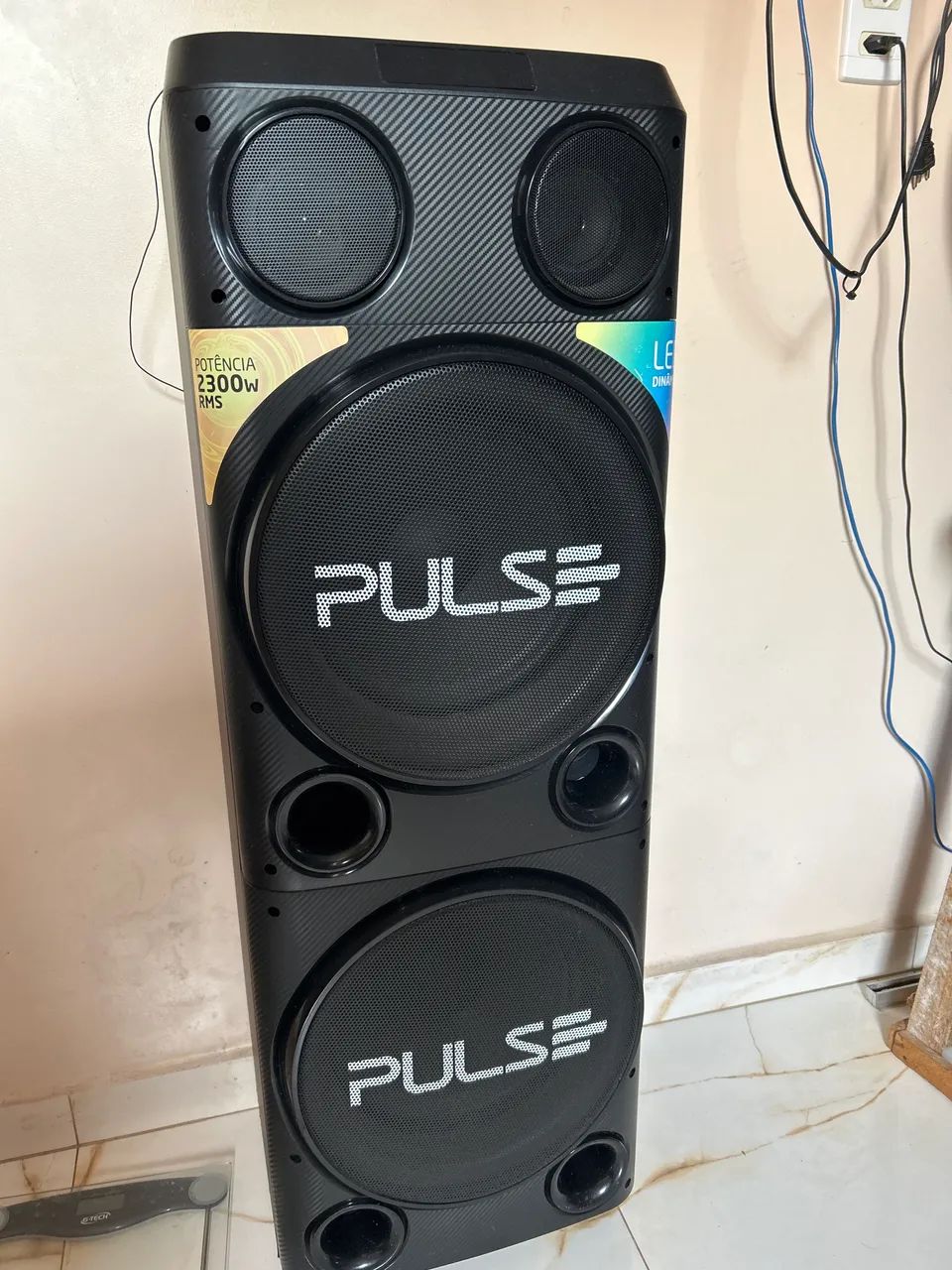 Caixa Pulse 2300 W RMS