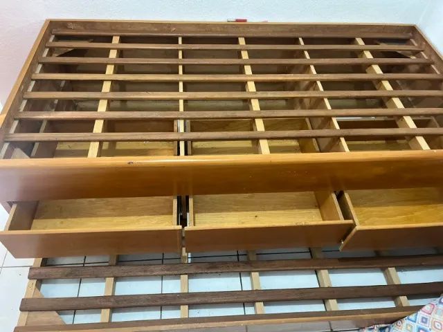 Cama de Madeira maciça  - Bi cama com gavetas - Foto 3