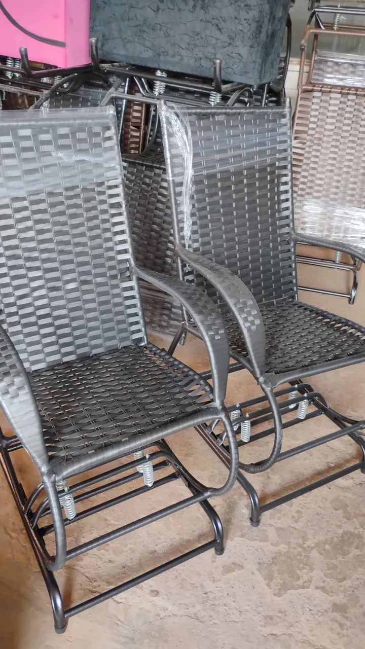 Cadeira de balanço 4 molas pronta entrega  - Foto 3