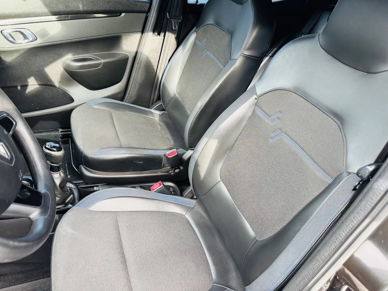 Renault Kwid 1.0 Intense 2023 - Foto 4