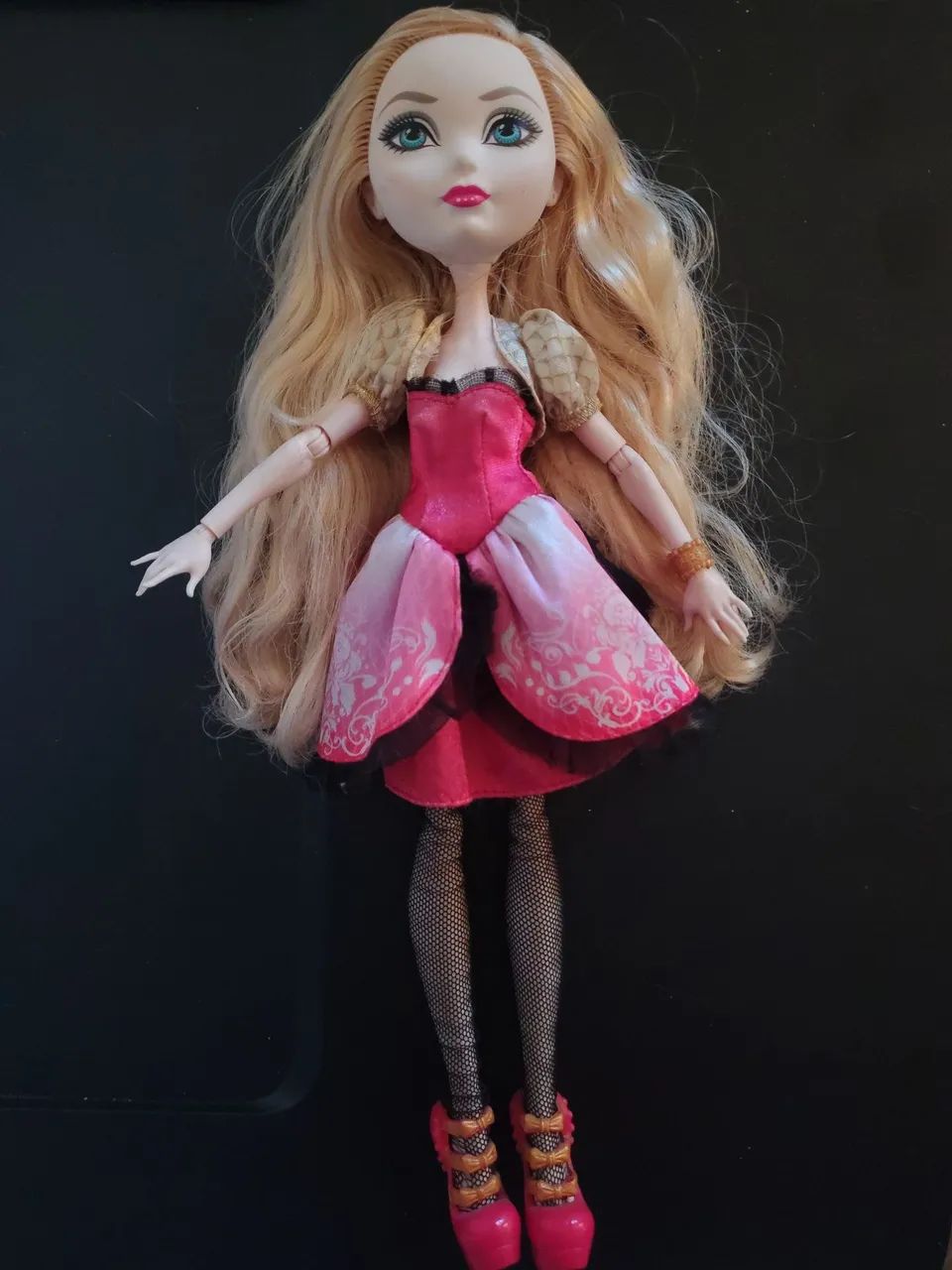Boneca Apple Ever after high 