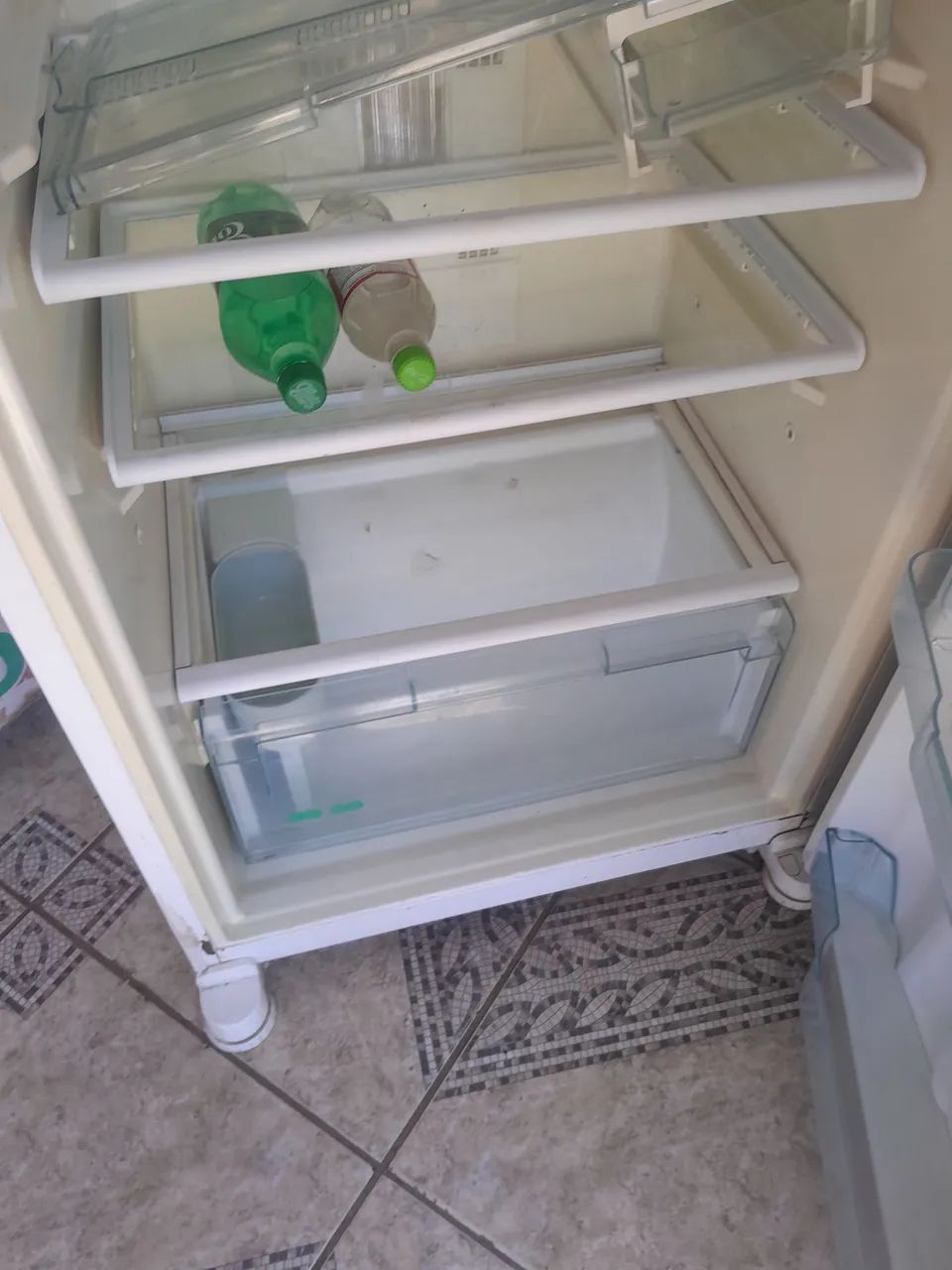 Vende-se uma geladeira  - Foto 5