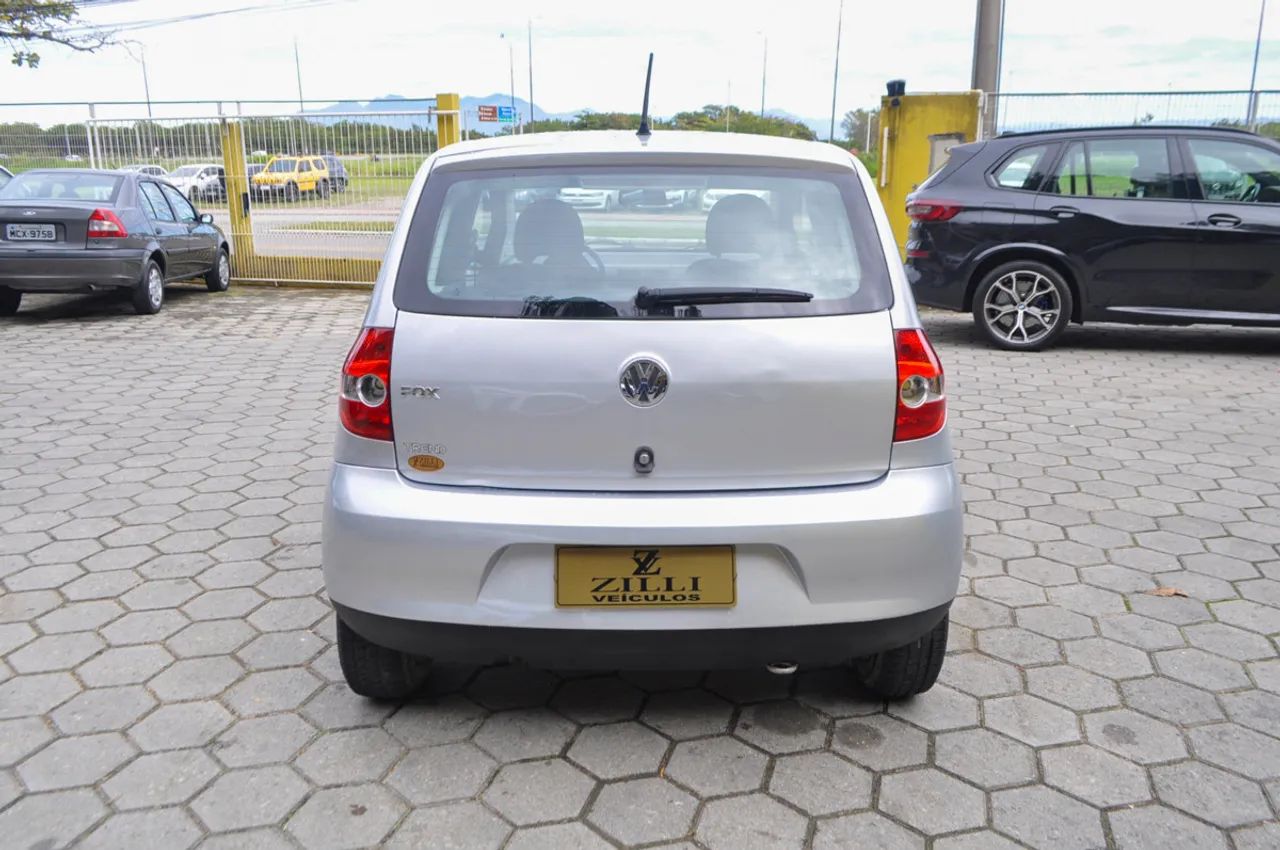 Volkswagen Fox 1.0 MI Total Flex 8V 5P 2010 - Foto 5