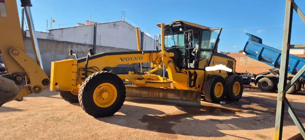 MOTONIVELADORA VOLVO G930 OPORTUNIDADE