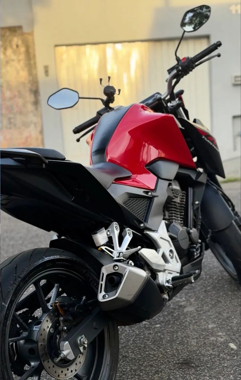Cb 300f 