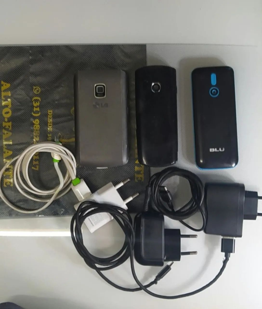  COMBO COM 3 CELULARES VINTAGE-LG C199-Samsung GT-E2152L-BLU Z4 Music - Foto 3
