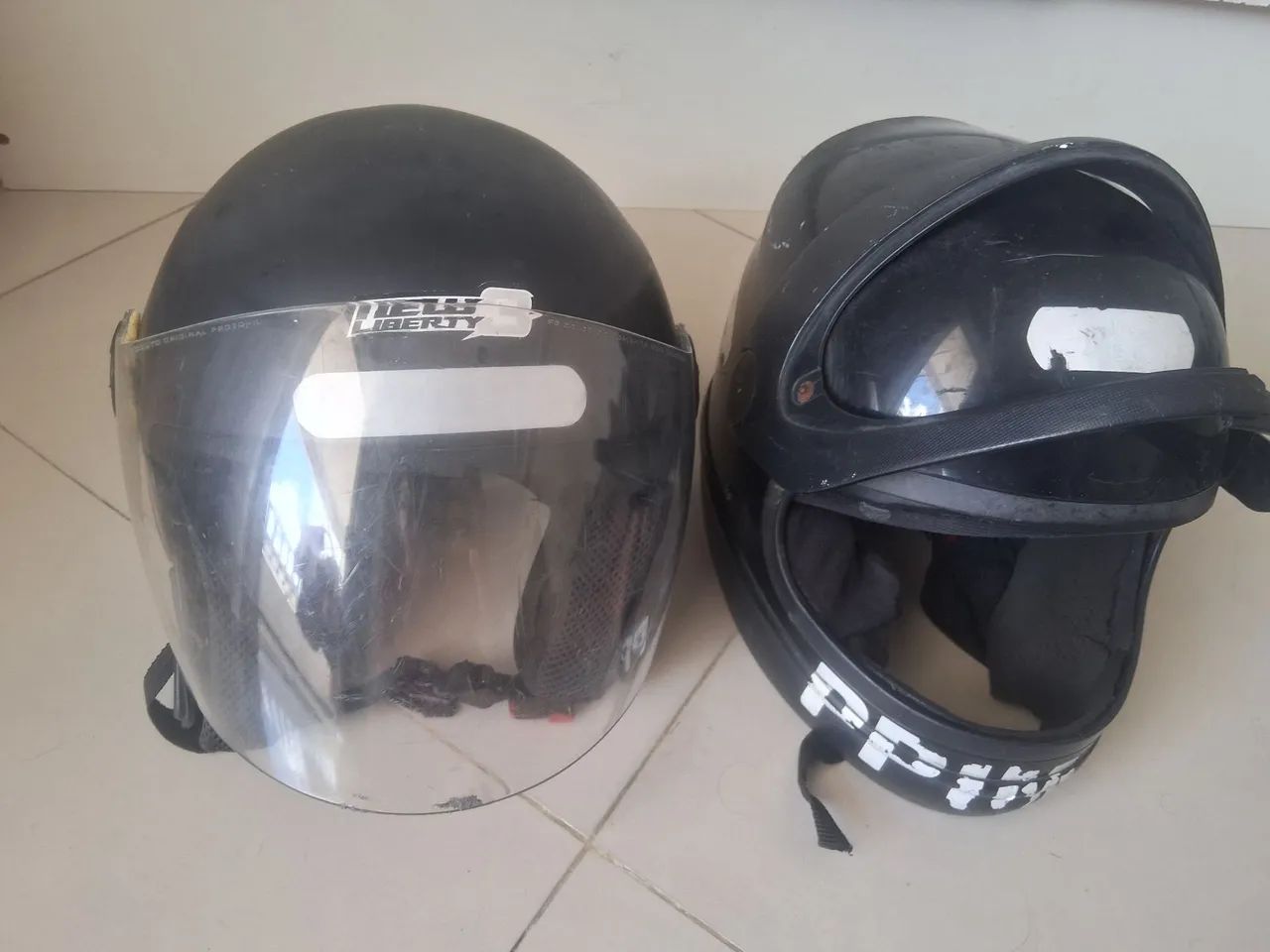 Capacetes 2 (dois) para motos