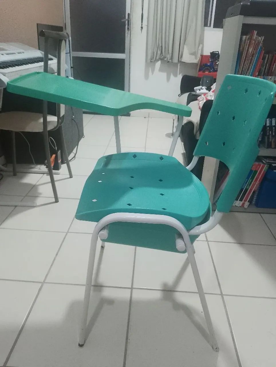Cadeira Universitária com braço - Foto 3