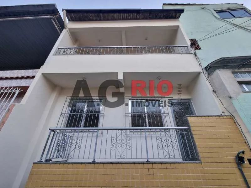 Casa de rua : / Residencial / Madureira