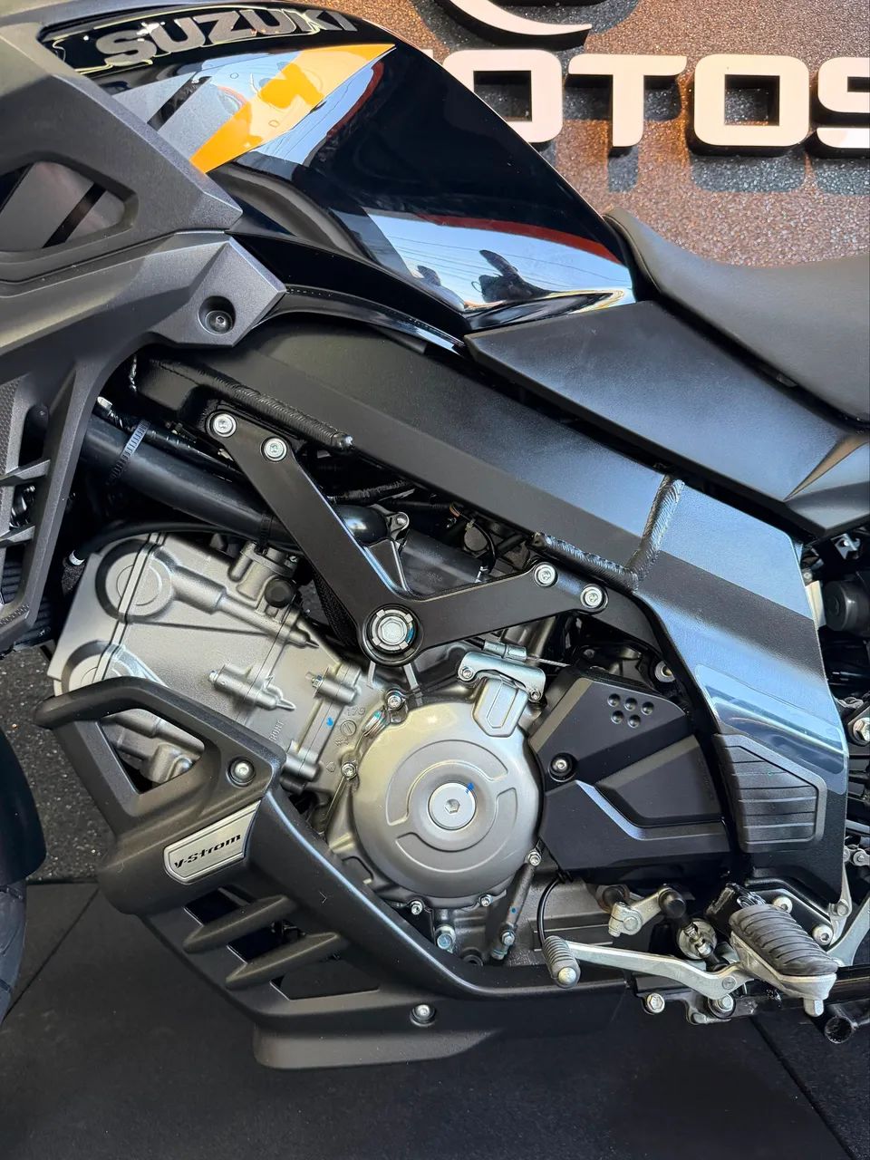 SUZUKI V-STROM - 2027 - Foto 3