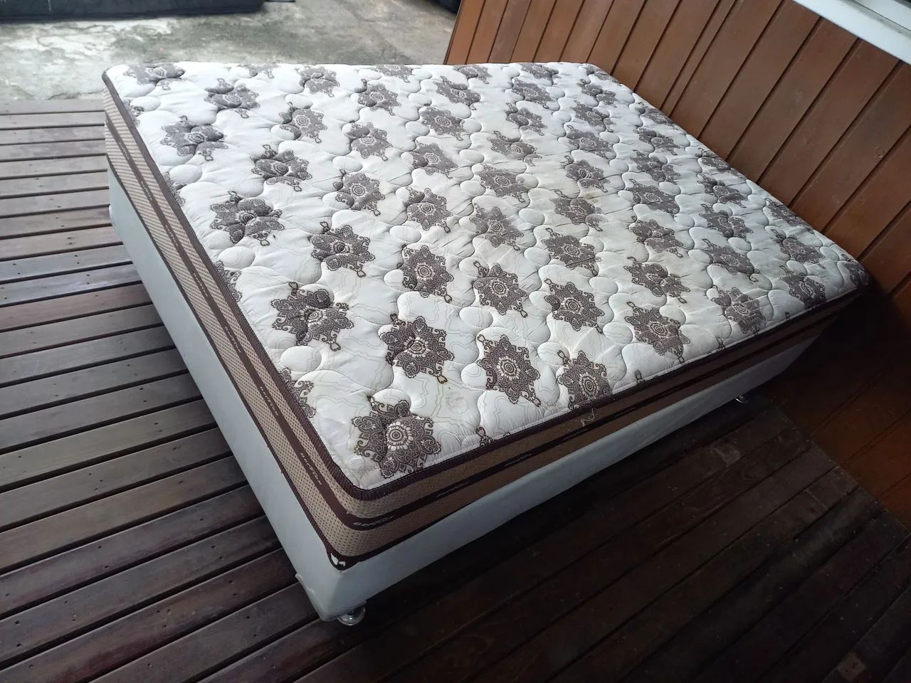 Vendo cama Box de casal colchão + base  - Foto 3