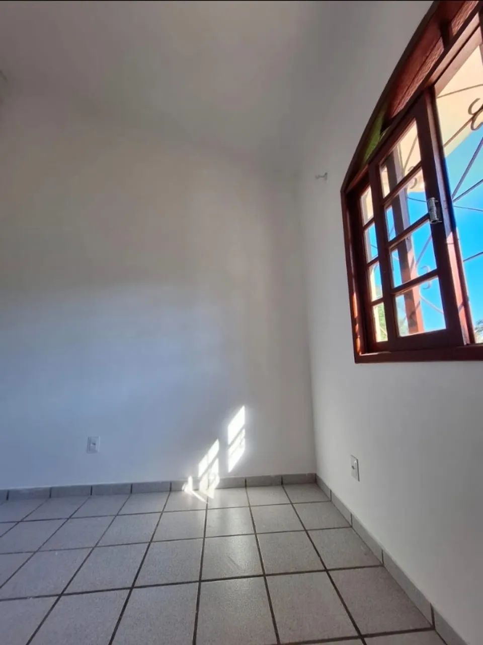 Alugo apartamento 2 dormitórios - 100m mar - Foto 2