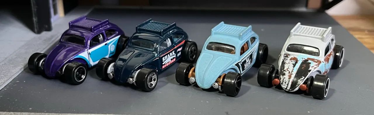 4 Hot Wheels Custom Beetle Looses 
