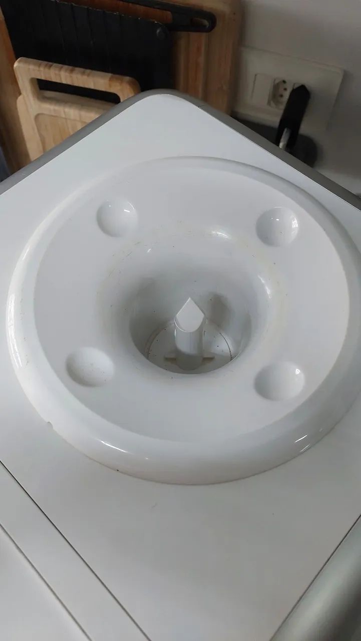 Bebedouro para garrafão com compressor - Foto 2