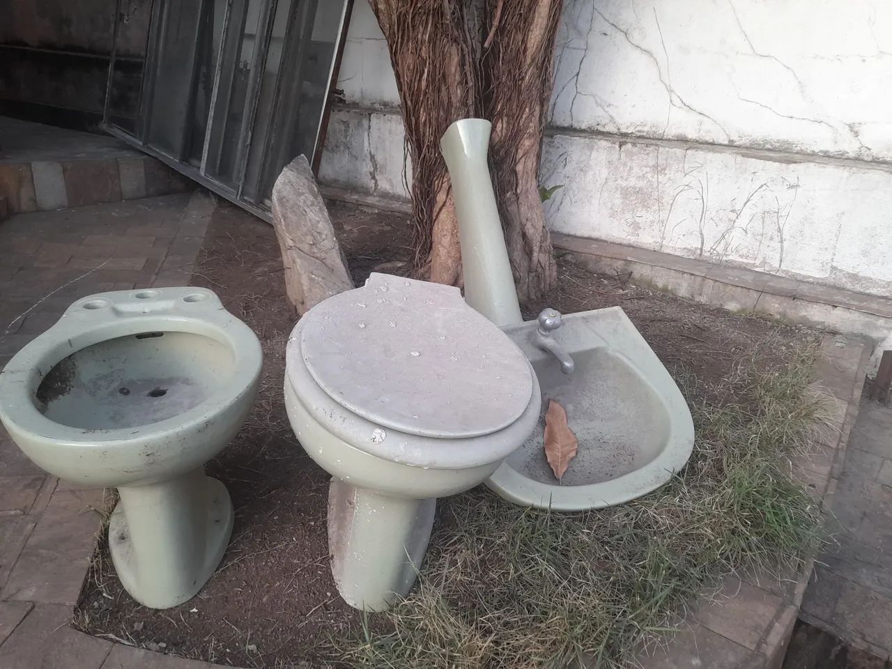 Vaso, pia e bidê antigo - Foto 3
