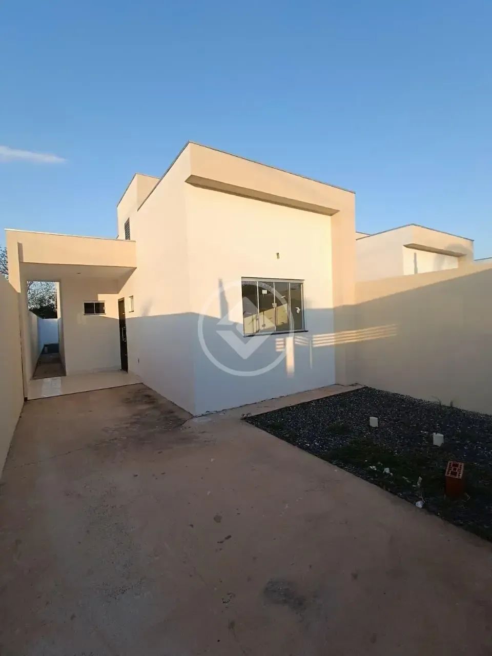 Casa recém-construída em Várzea Grande com documentação grátis. codigo: 381942