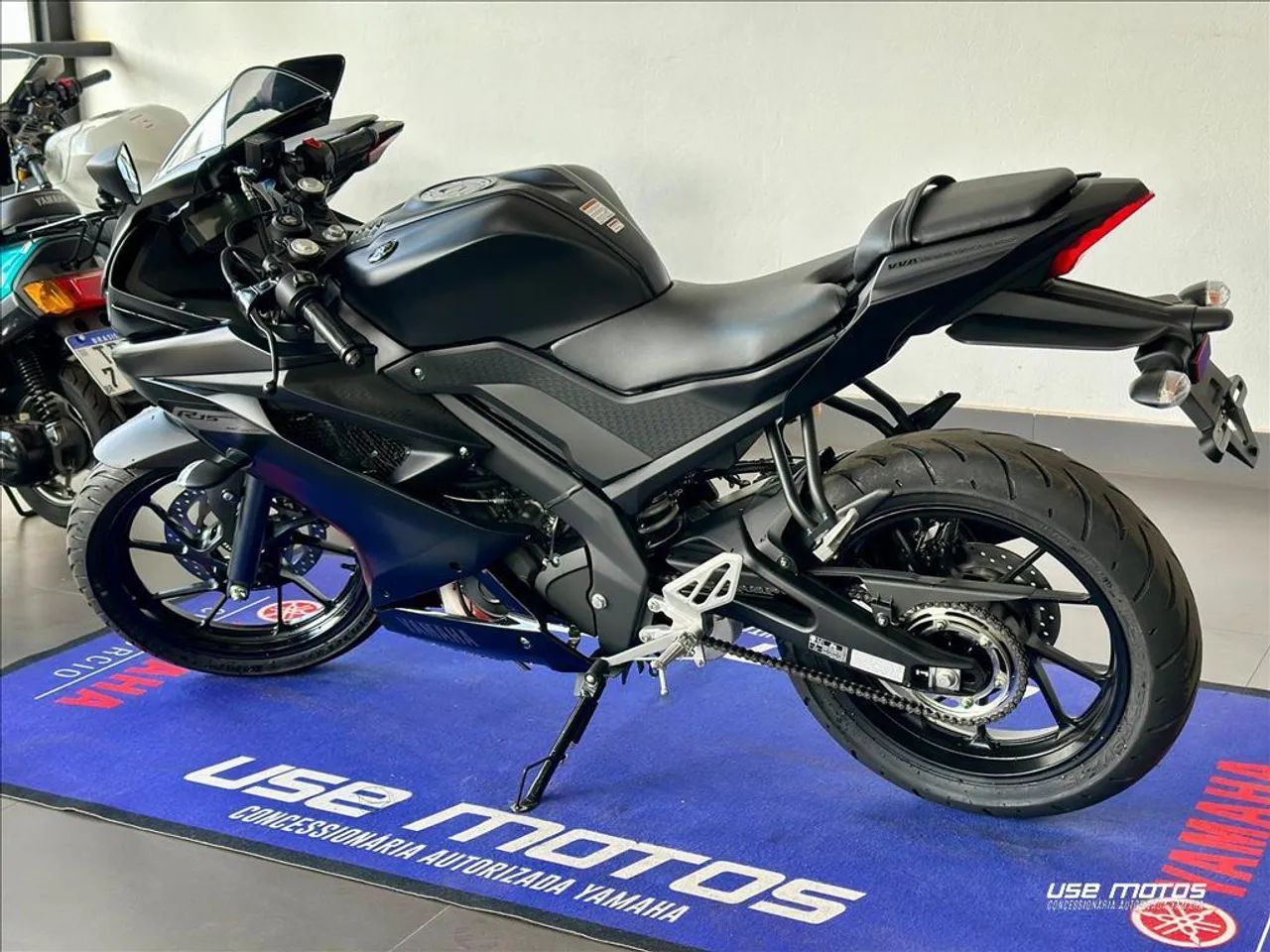 YAMAHA YZF R15 - Foto 2
