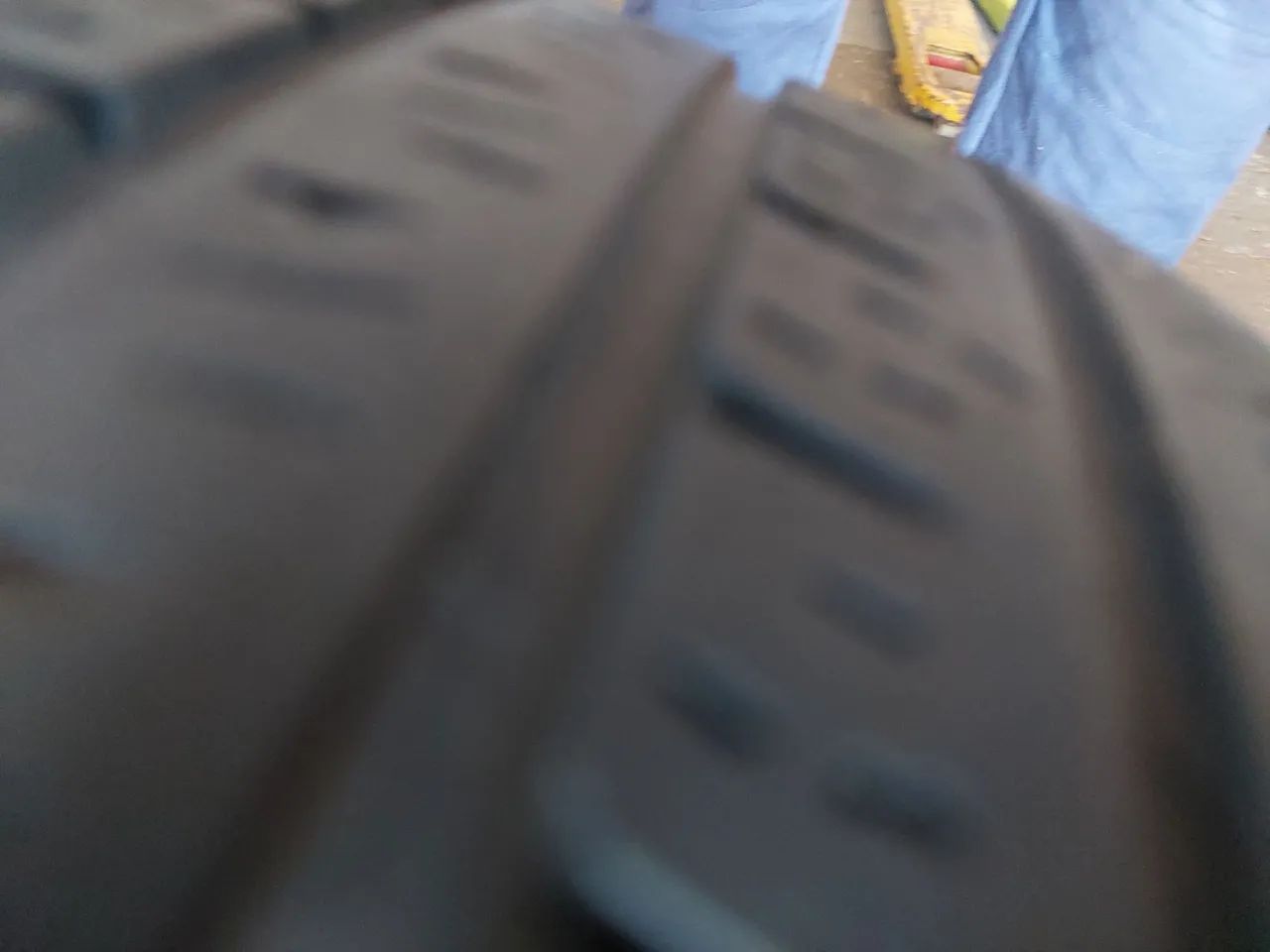 Vendo pneus aro 16 muito bons. - Foto 5