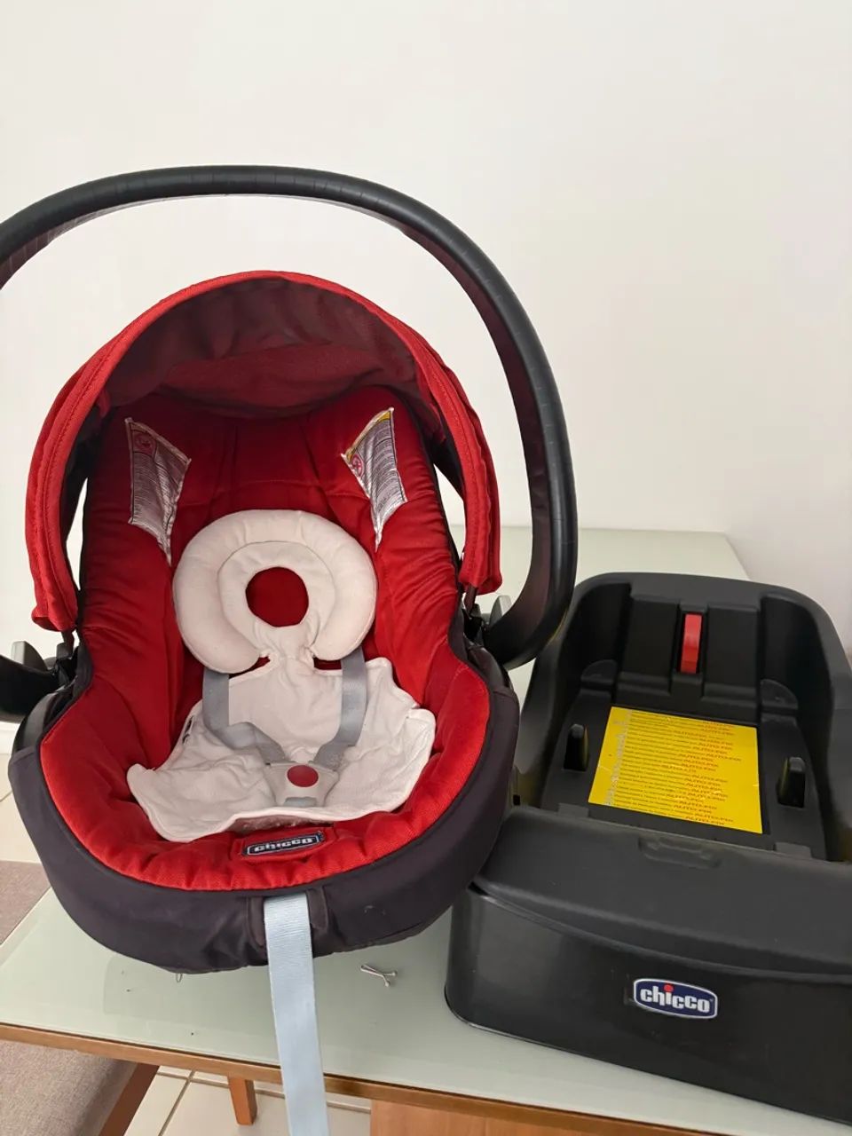 Bebê conforto+base CHICCO 