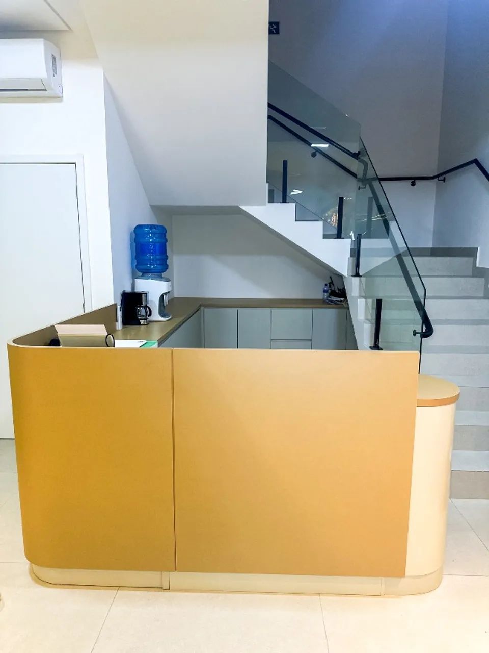 Balcão Caixa Comercial de Alto Padrão 100% MDF - Amplo e Funcional - Foto 3
