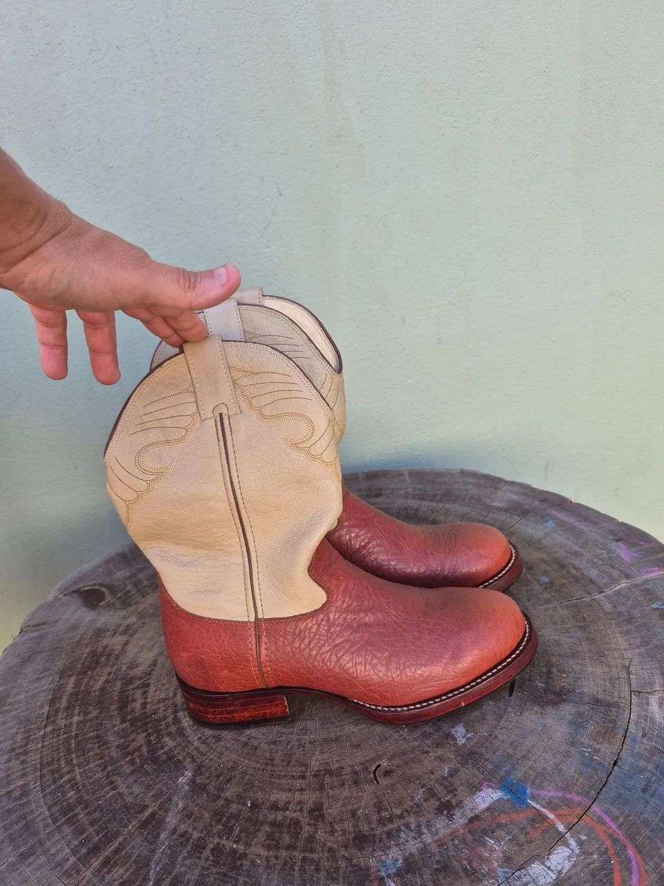 Bota goyazes couro cabeça boi 
