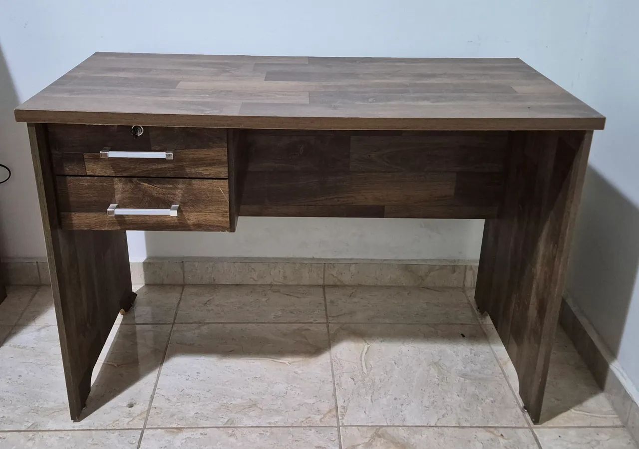 Mesa de escritório Byte