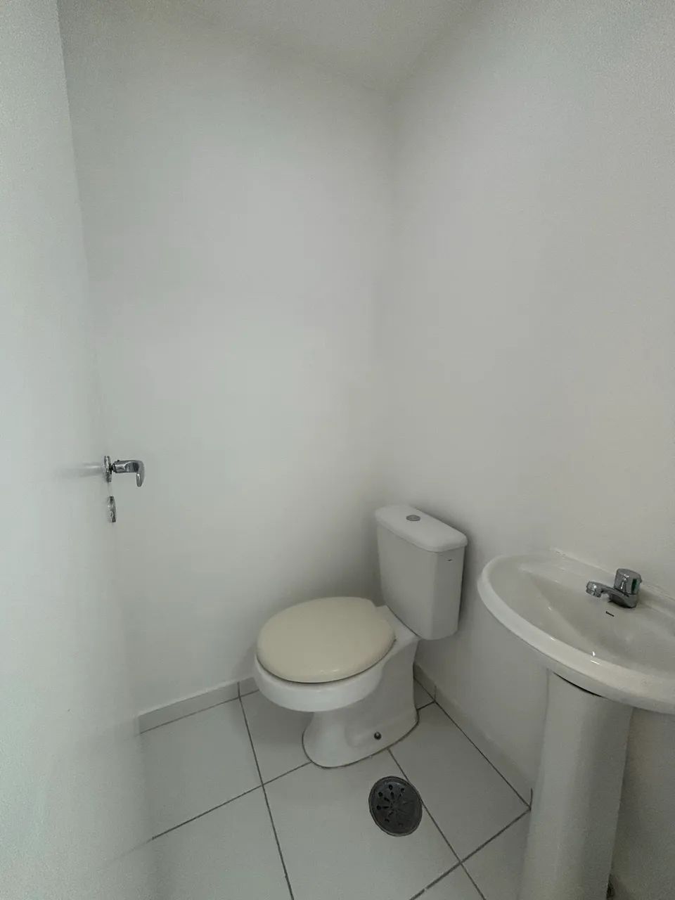Vendo ótima sala comercial no Office & Mall - Estrada da Cachamorra - Foto 3