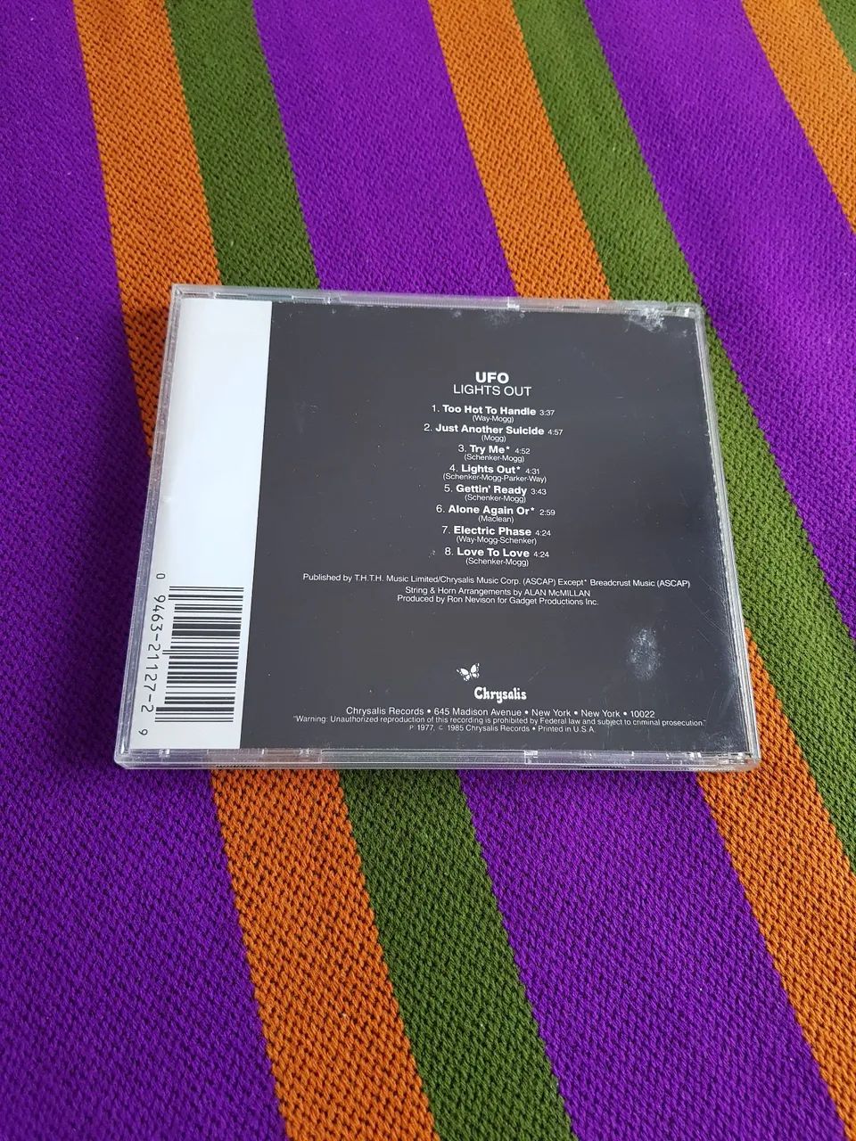 Cd Ufo - Lights out - 1977 importado - Foto 2