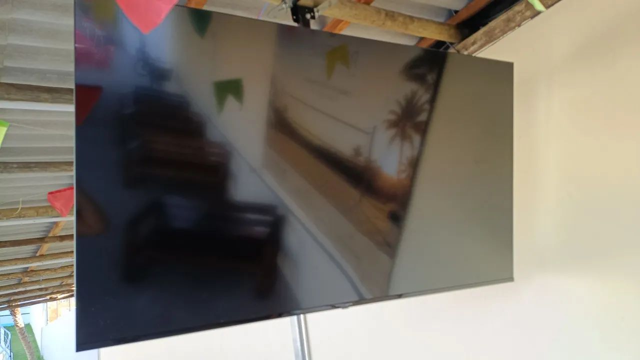 Tv Philips 4k 70 polegadas  - Foto 3