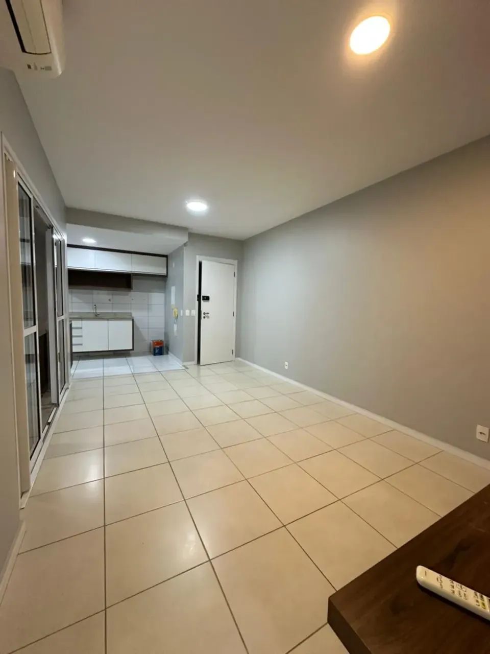 RESERVA INGLESA, LIVERPOOL, 3 QTOS, 90M2, ARMÁRIOS  E AR