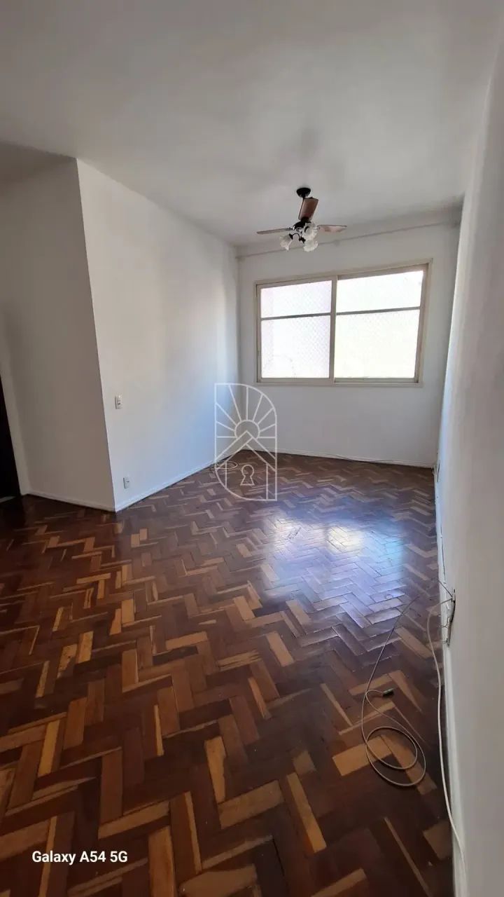 Apartamento em Vila Isabel de 2 quartos e dependência completa