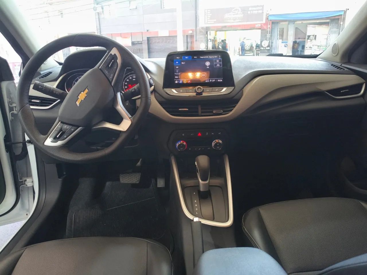 Chevrolet Onix Sedan Plus Premier 1.0 12V TB Flex Aut. 4P, foto 10 de 20