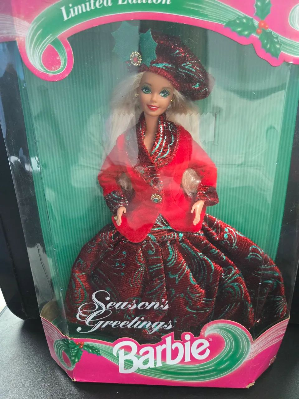 Mattel Season's Greetings Barbie - Limited EditionF
