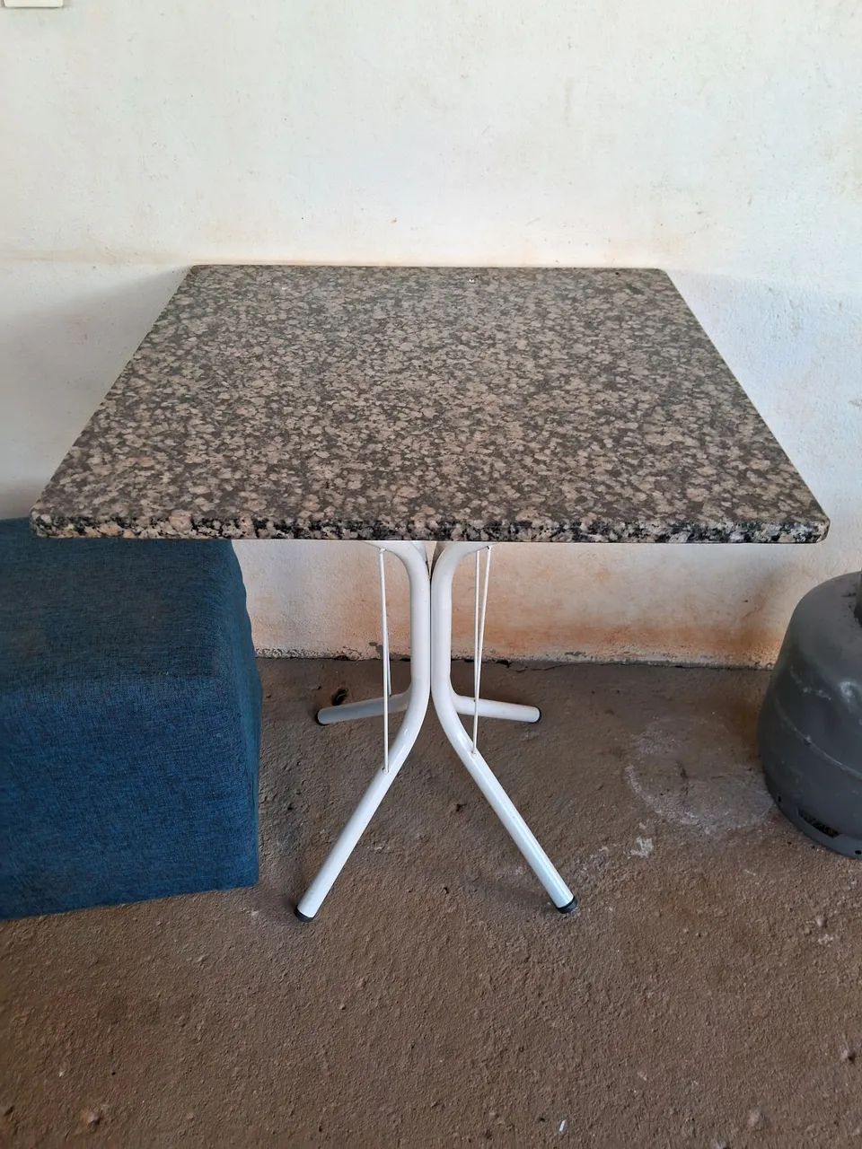 Vendo estes móveis usados em bom estado 