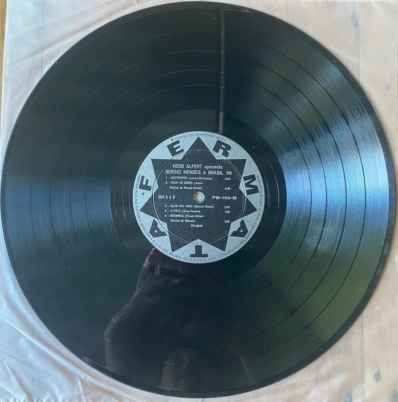 Disco de vinil (LP) Herb Alpert apresenta Sérgio Mendes & Brasil 66 - Foto 4