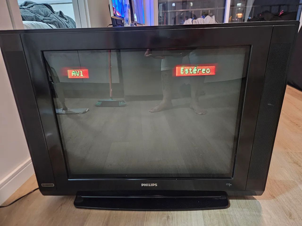 TV de tubo da Philips Ultra Slim - CRT - Funcionando menos de 29 polegadas