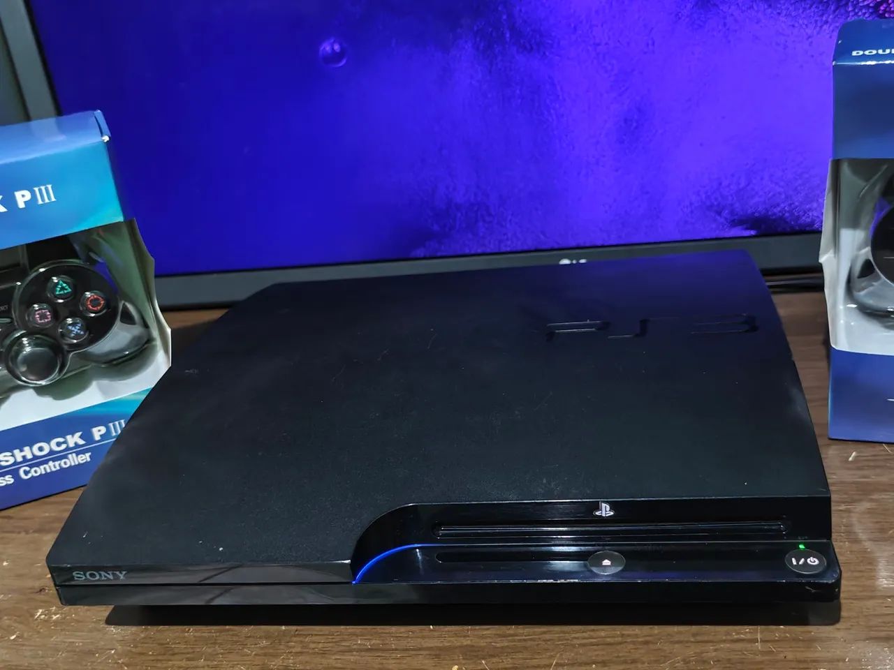 PS3 Slim Desbloqueado + 2 Controle & 10 Jogos - Foto 3