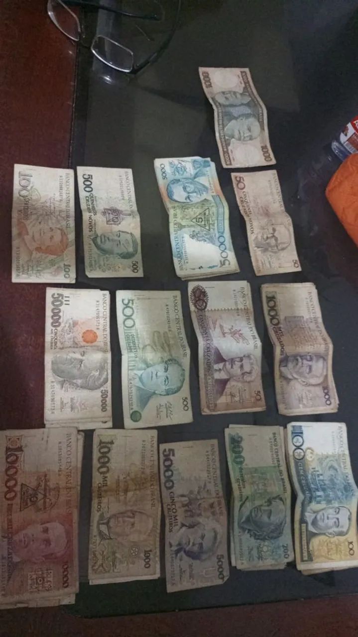 Notas antigas ; dependendo do valor tenho muitas  - Foto 3