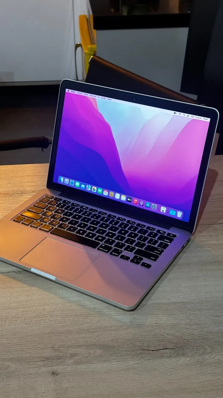 Macbook Air 2015 - Core i5 - RAM 8GB / SSD128 GB - Tela 13,3