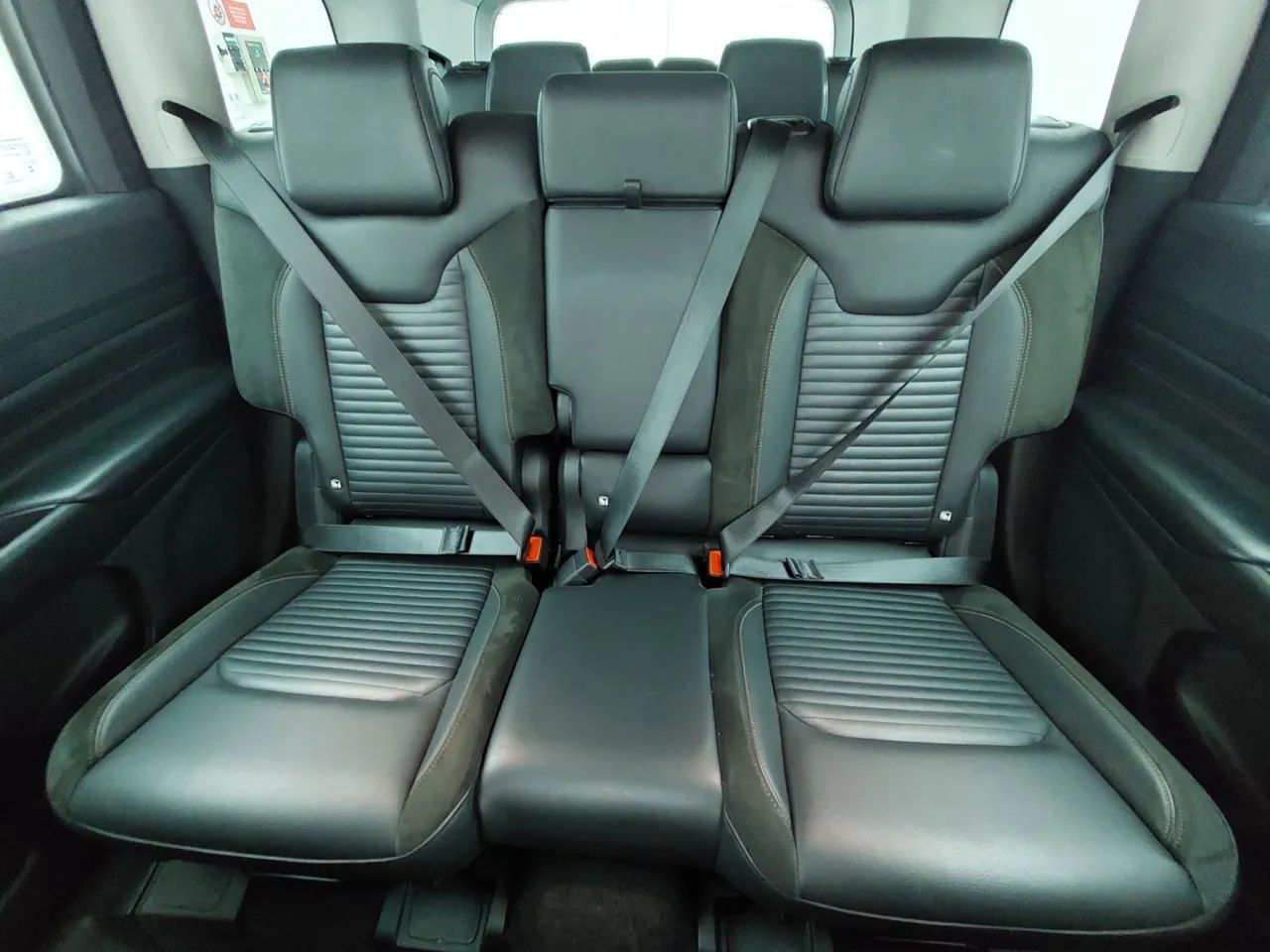 Jeep Commander Limited T270 1.3 TB Flex Aut., foto 18 de 18