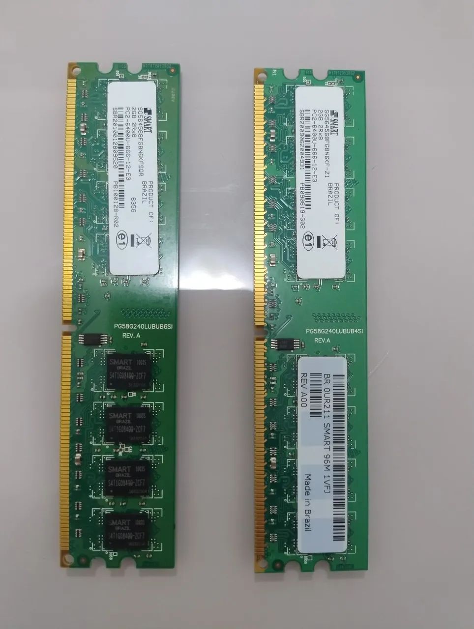 Memória RAM DDR2 2 x 2 GB