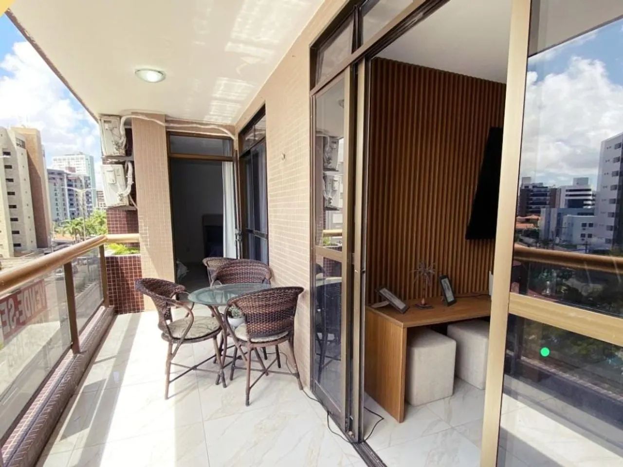 Apartamento de 120m² no Bessa, 4 quartos com suíte, sala em L, condomínio com elevador e p - Foto 2