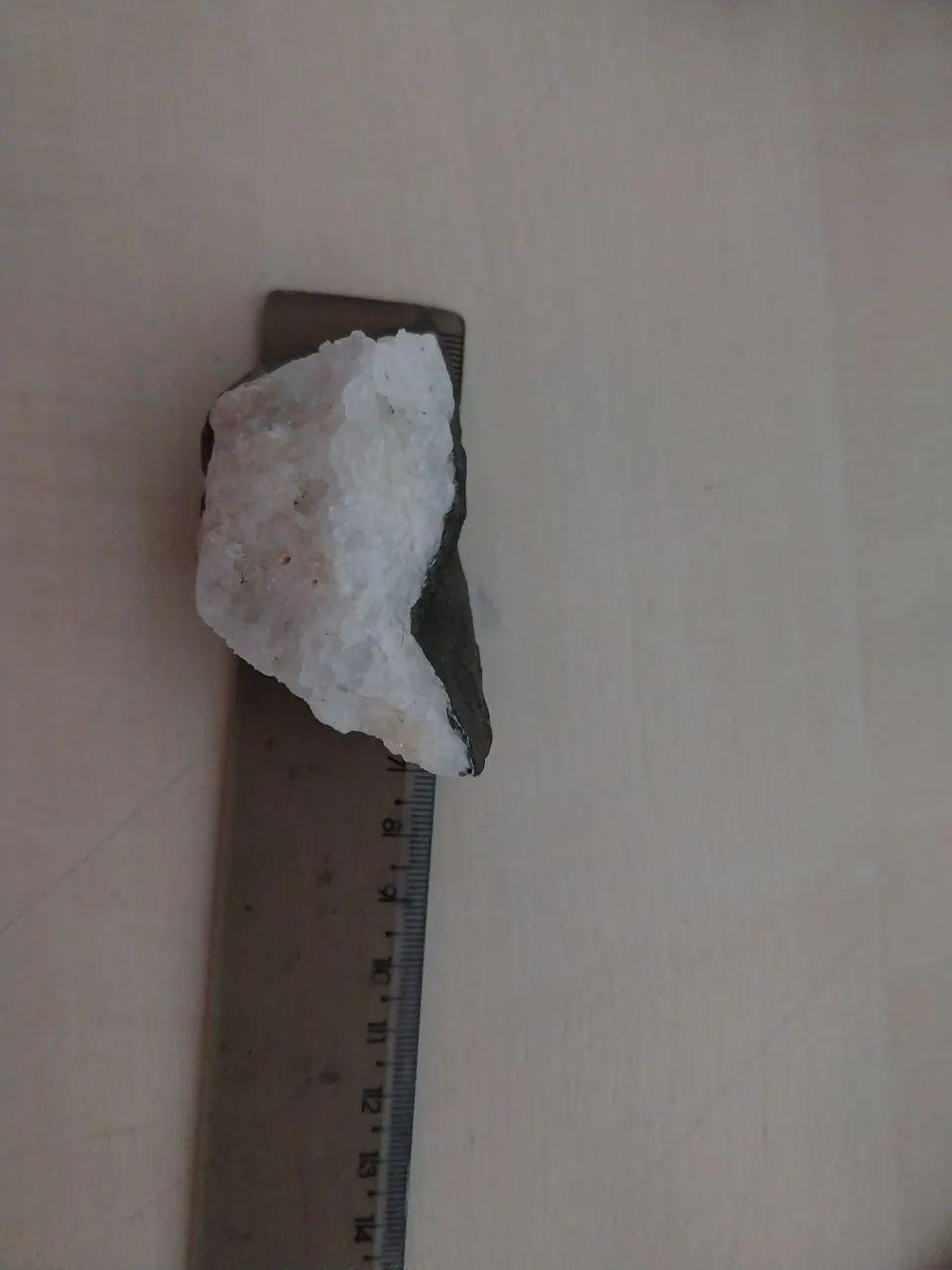 Drusa de quartzo branco (a hipótese mais provável) - Foto 5
