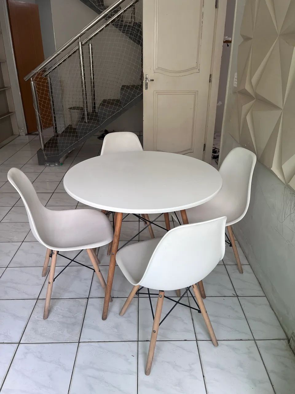 Conjunto Mesa e Cadeira 