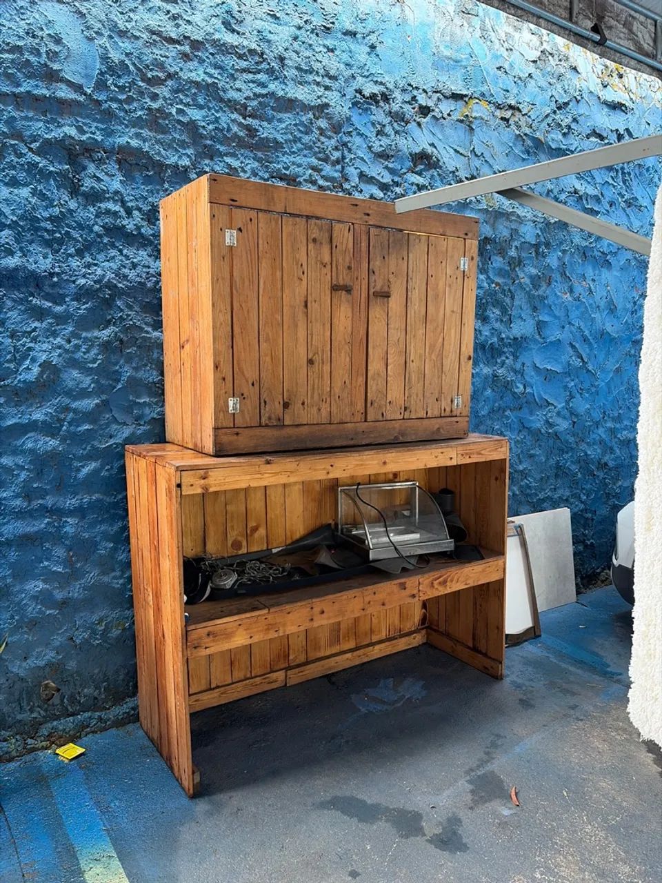 Vendo balcão em madeira 