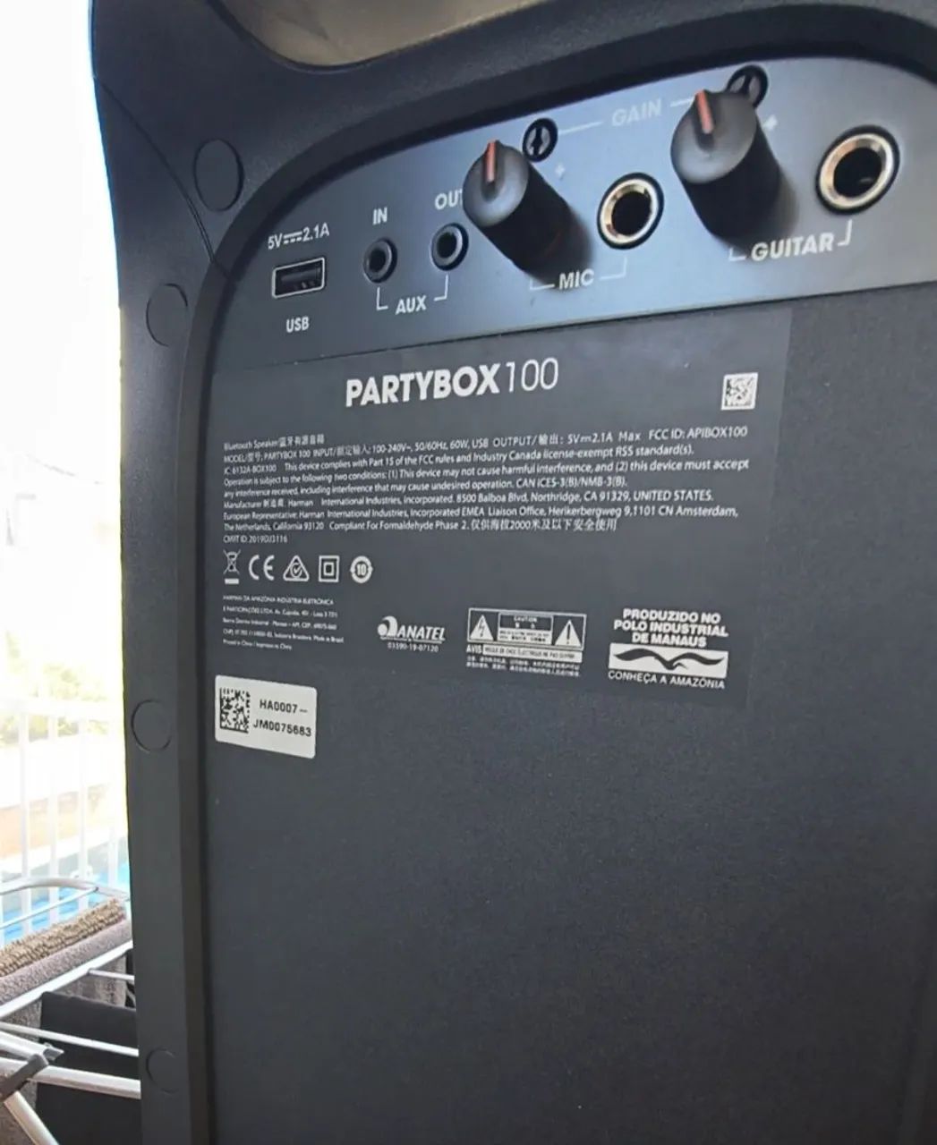 JBL partybox 100